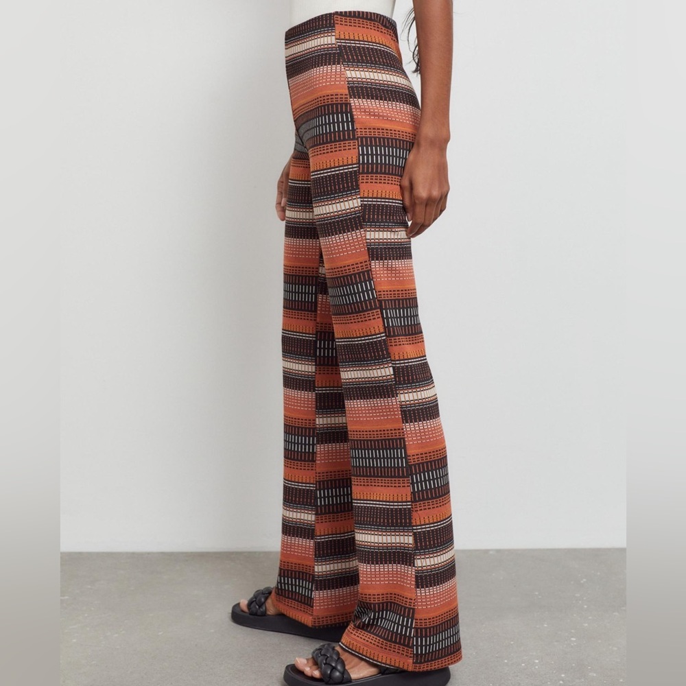 urban outfitters bryn pull-on flare pant - Picture 3 of 4